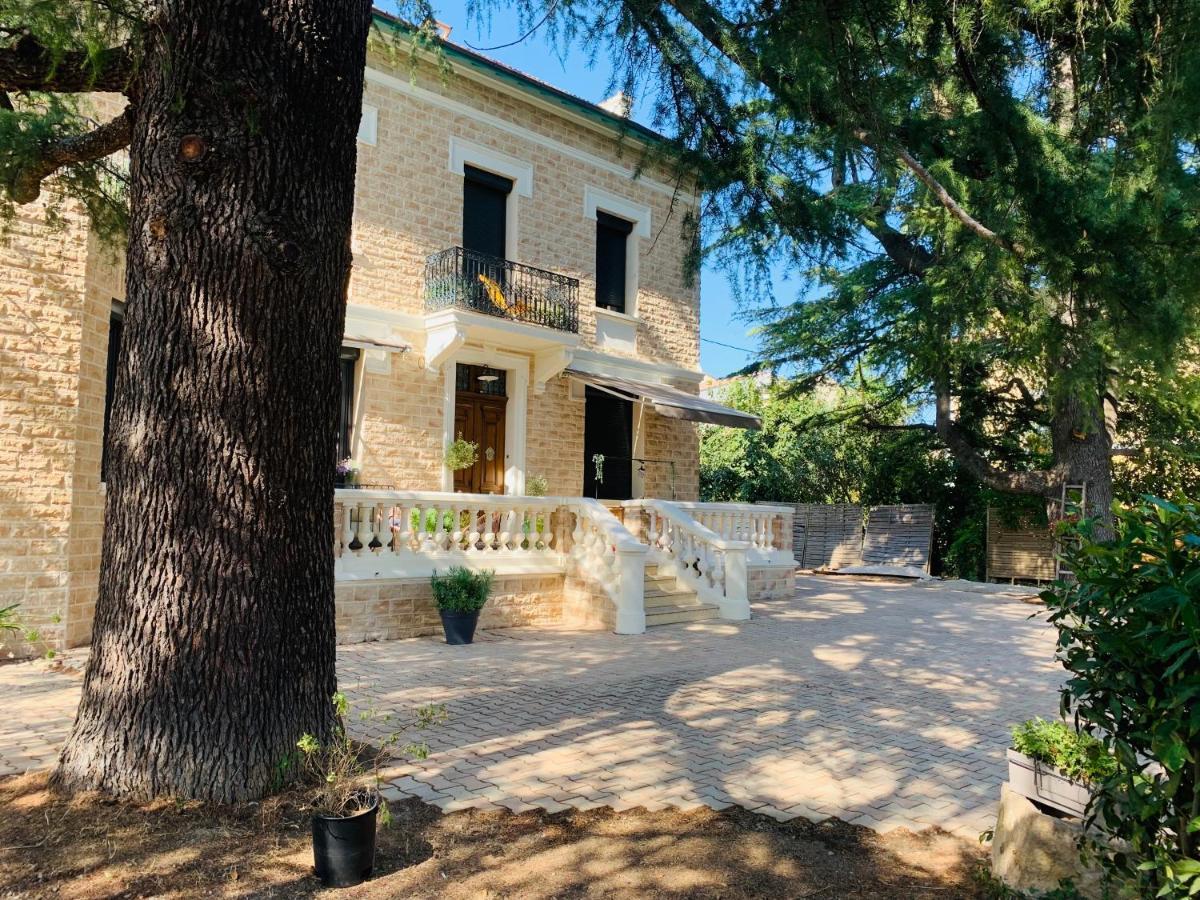 O Deux Cedres Bed & Breakfast Les Arcs-sur-Argens Exterior photo